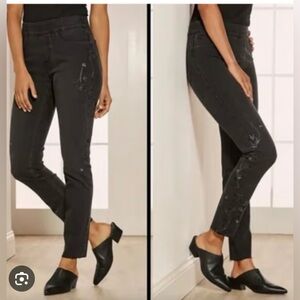 Soft Surroundings Stella Jeans Floral Embroidered (Pull Up- XL)